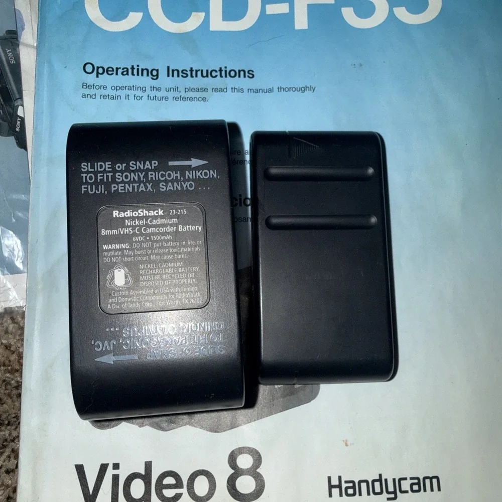 Vintage Sony HandyCam CCD-F35 Video 8 WTH Bag Accessories Parts Only READ